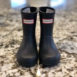 HUNTER Classic Waterproof Rain Boot